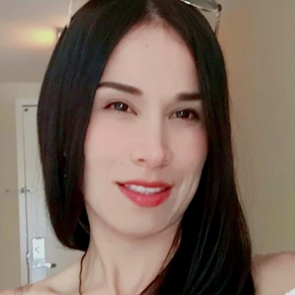 Claudia Flores  V