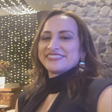 Janette Flores  V